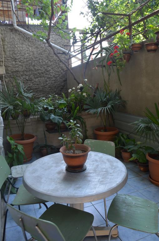 Alex'S Cosy Guesthouse Τυφλίδα Δωμάτιο φωτογραφία